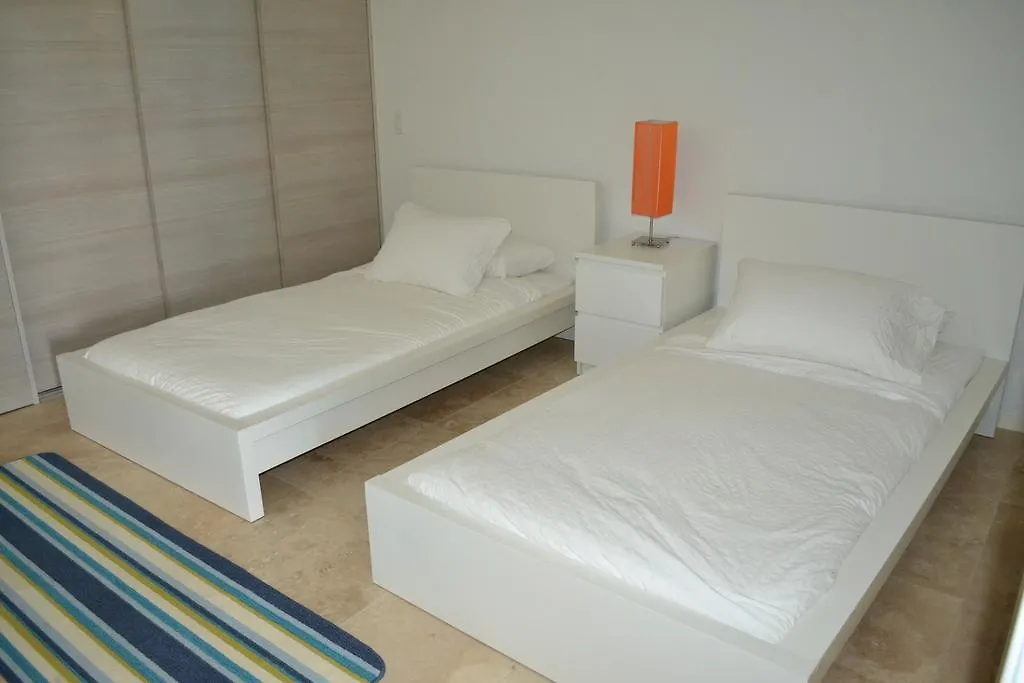 Isla Bonita Residences 奥拉涅斯塔德